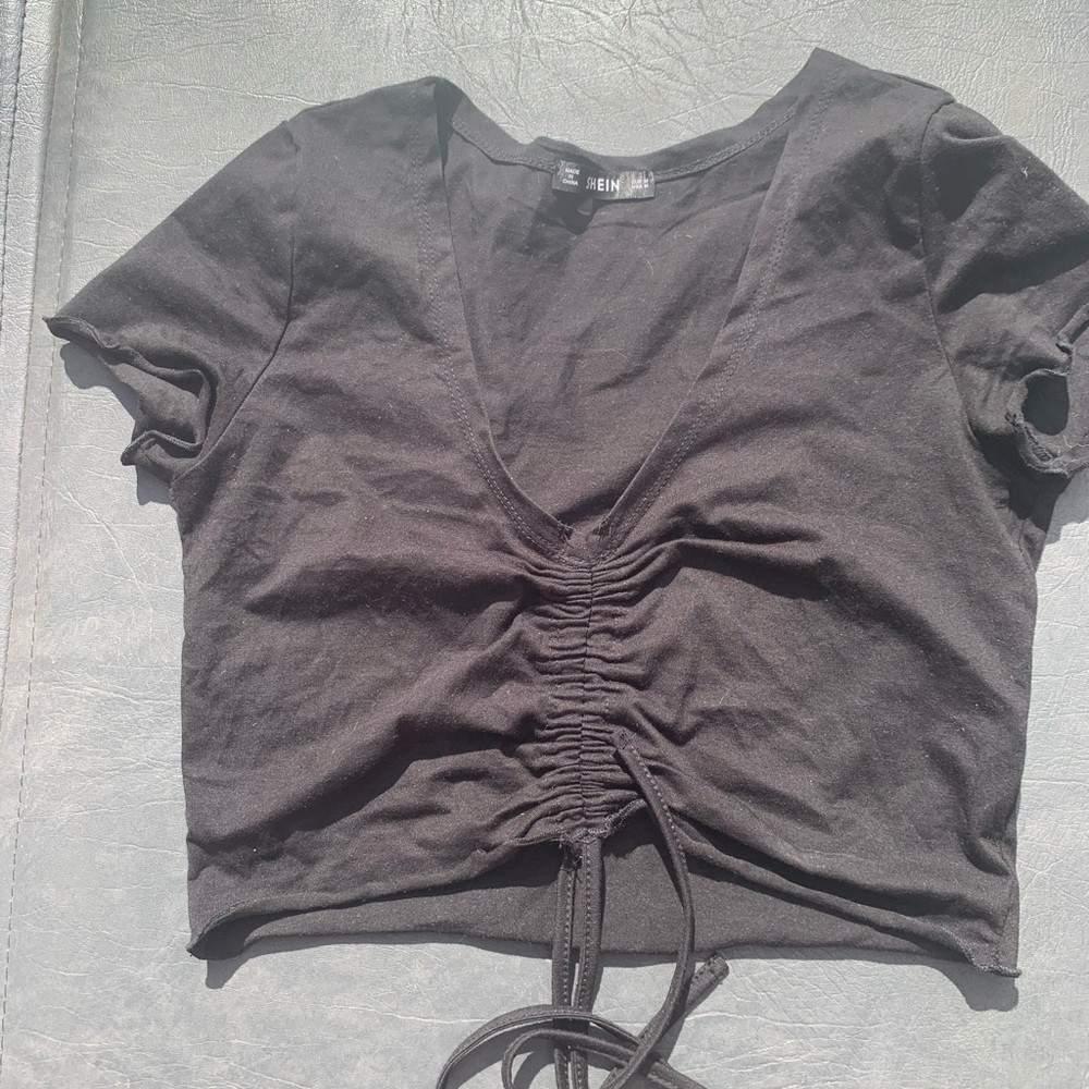 Black tee